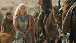 extant_GameOfThrones_6x01-TheRedWoman_3763