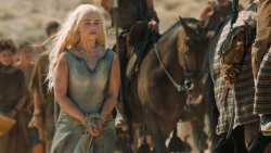 extant_GameOfThrones_6x01-TheRedWoman_3767