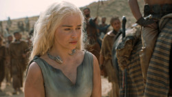 extant_GameOfThrones_6x01-TheRedWoman_3775