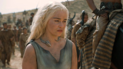 extant_GameOfThrones_6x01-TheRedWoman_3776
