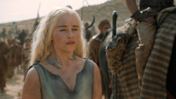 extant_GameOfThrones_6x01-TheRedWoman_3781