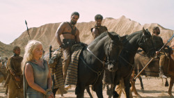 extant_GameOfThrones_6x01-TheRedWoman_3789
