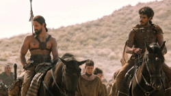 extant_GameOfThrones_6x01-TheRedWoman_3813