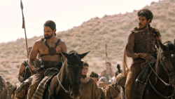 extant_GameOfThrones_6x01-TheRedWoman_3817