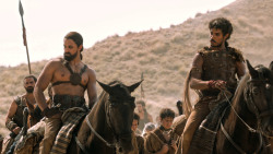 extant_GameOfThrones_6x01-TheRedWoman_3819