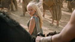extant_GameOfThrones_6x01-TheRedWoman_3825