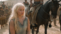extant_GameOfThrones_6x01-TheRedWoman_3827