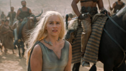extant_GameOfThrones_6x01-TheRedWoman_3841