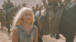 extant_GameOfThrones_6x01-TheRedWoman_3843
