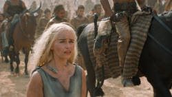extant_GameOfThrones_6x01-TheRedWoman_3846
