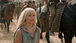 extant_GameOfThrones_6x01-TheRedWoman_3847