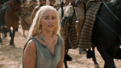 extant_GameOfThrones_6x01-TheRedWoman_3849