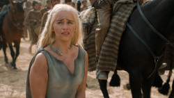 extant_GameOfThrones_6x01-TheRedWoman_3850