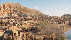 extant_GameOfThrones_6x01-TheRedWoman_3874