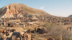 extant_GameOfThrones_6x01-TheRedWoman_3876