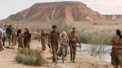 extant_GameOfThrones_6x01-TheRedWoman_3908