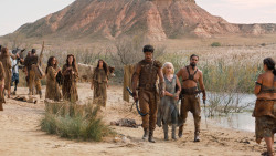 extant_GameOfThrones_6x01-TheRedWoman_3910