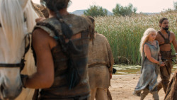extant_GameOfThrones_6x01-TheRedWoman_3915