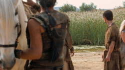 extant_GameOfThrones_6x01-TheRedWoman_3916