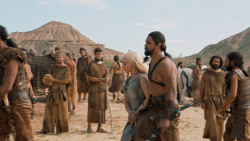 extant_GameOfThrones_6x01-TheRedWoman_3918