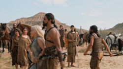 extant_GameOfThrones_6x01-TheRedWoman_3920