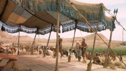 extant_GameOfThrones_6x01-TheRedWoman_3930