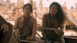 extant_GameOfThrones_6x01-TheRedWoman_3957