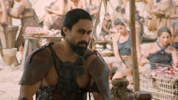 extant_GameOfThrones_6x01-TheRedWoman_3968
