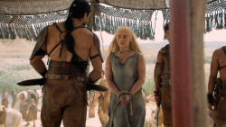 extant_GameOfThrones_6x01-TheRedWoman_3977