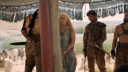 extant_GameOfThrones_6x01-TheRedWoman_3980