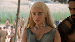 extant_GameOfThrones_6x01-TheRedWoman_3990