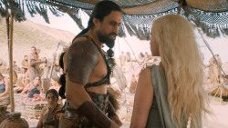 extant_GameOfThrones_6x01-TheRedWoman_3995