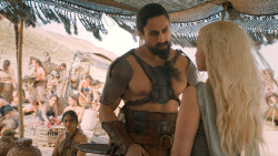 extant_GameOfThrones_6x01-TheRedWoman_3999
