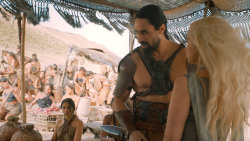 extant_GameOfThrones_6x01-TheRedWoman_4002