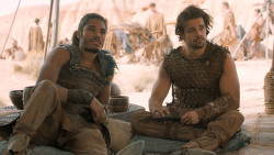 extant_GameOfThrones_6x01-TheRedWoman_4004