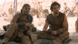 extant_GameOfThrones_6x01-TheRedWoman_4006