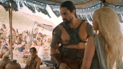 extant_GameOfThrones_6x01-TheRedWoman_4011