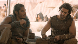 extant_GameOfThrones_6x01-TheRedWoman_4016