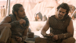 extant_GameOfThrones_6x01-TheRedWoman_4017