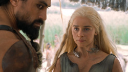 extant_GameOfThrones_6x01-TheRedWoman_4024