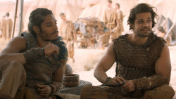 extant_GameOfThrones_6x01-TheRedWoman_4025