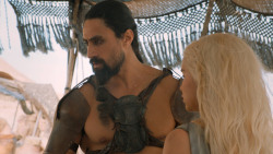 extant_GameOfThrones_6x01-TheRedWoman_4028