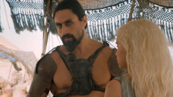 extant_GameOfThrones_6x01-TheRedWoman_4031