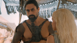 extant_GameOfThrones_6x01-TheRedWoman_4034