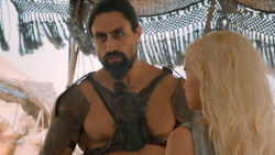 extant_GameOfThrones_6x01-TheRedWoman_4036