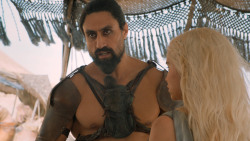 extant_GameOfThrones_6x01-TheRedWoman_4037