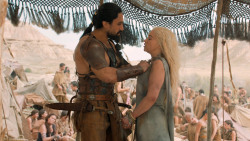 extant_GameOfThrones_6x01-TheRedWoman_4054