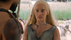 extant_GameOfThrones_6x01-TheRedWoman_4069