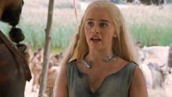 extant_GameOfThrones_6x01-TheRedWoman_4074