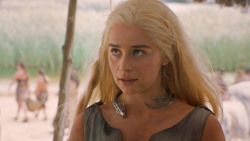 extant_GameOfThrones_6x01-TheRedWoman_4091